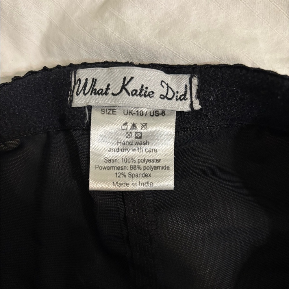 What Katie did garter belt